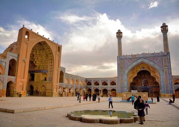 UNESCO-listed Isfahan mosque undergoes cleaning project after half a century