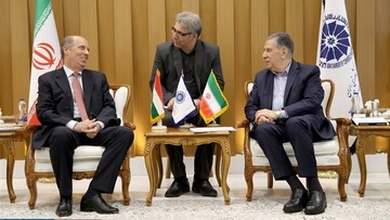 Iran, Hungary discuss expansion of economic ties