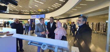 IAEA chief views Iran’s nuclear achievements in Vienna exhibition