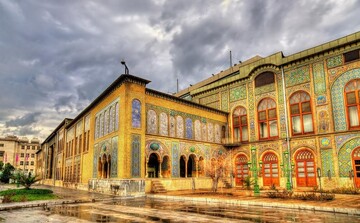 Golestan Palace hosts special tour for the hearing-impaired