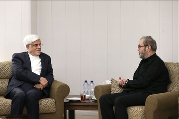 Vice President offers condolences at Hezbollah office in Tehran