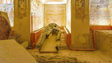 Egyptian archaeologists unveil ancient burial chamber of middle kingdom noblewoman