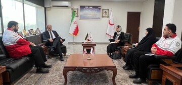 IRCS head, UN resident coordinator discuss ways to speed up aid delivery to Lebanon