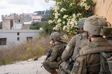 Israeli troops