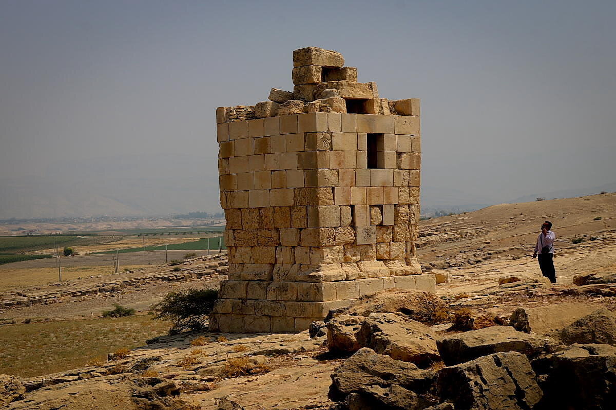 Mil-e Ejdeha: off-the-beaten-path temple of Parthian era