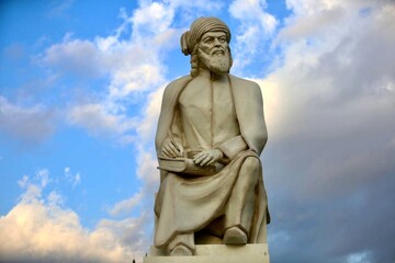 Statue of Rumi unveiled in Tehran