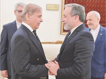 Araghchi with Sharif
