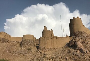 Centuries-old Kahnuj Fortress undergoes restoration