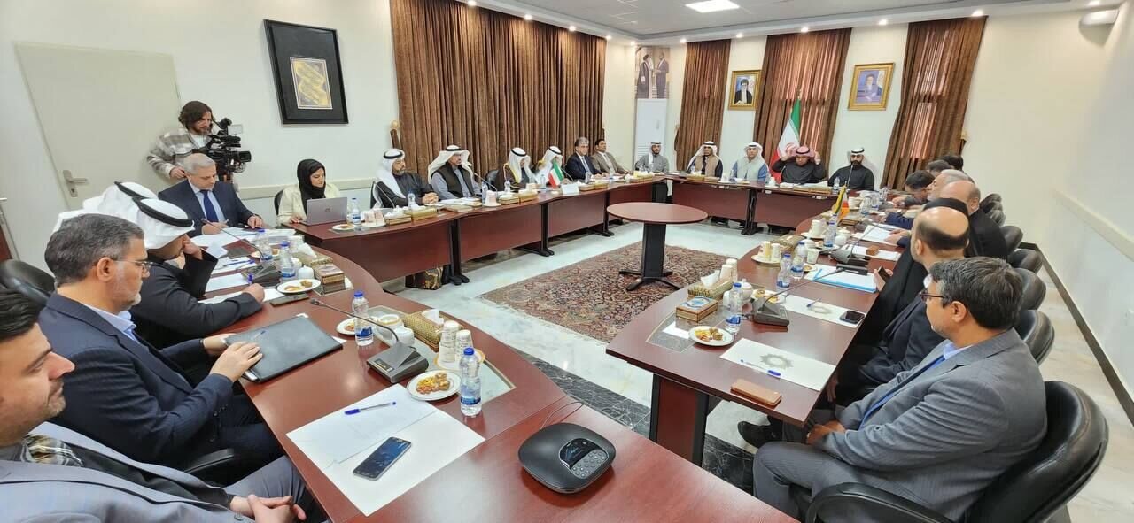 Iran Kuwait consular meeting