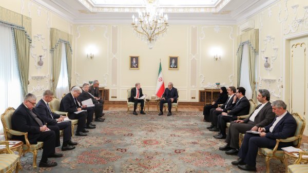 Pezeshkian meeting