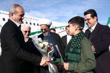 Pezeshkian visits North Khorasan on second provincial trip as president