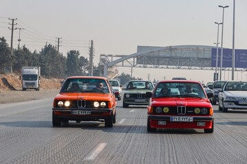 Rally of vintage cars reaches Gilan province