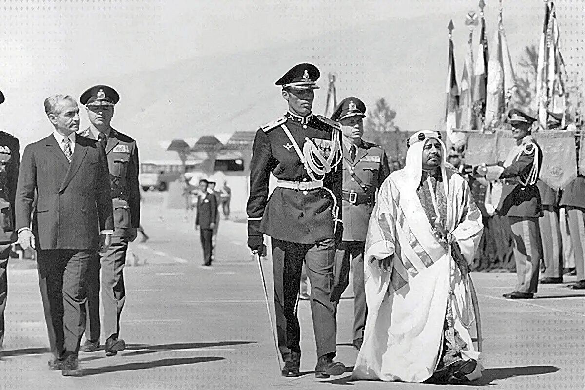 Shah in Bahrain