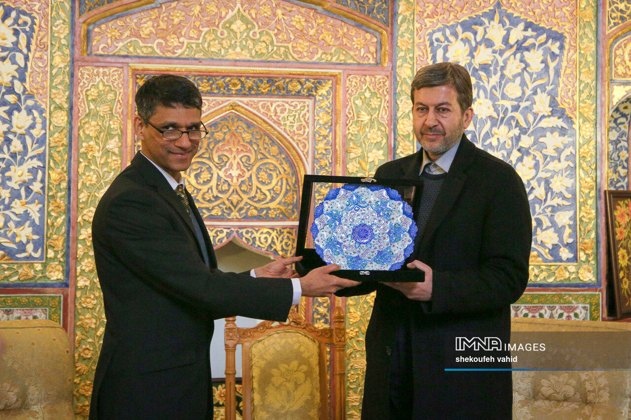 Indian ambassador meets Isfahan’s governor-general during visit to ancient city