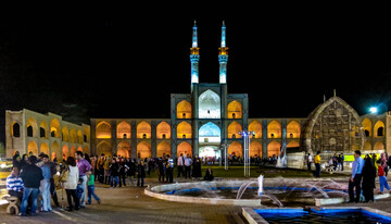 Amir Chakhmaq complex: a glorious jewel of Yazd