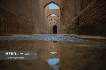 Centuries-old Yazd passageway recreated at Tehran fair