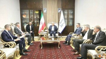 Iranian tourism minister, German ambassador discuss cultural ties