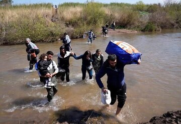 Syrian Alawites fleeing to Lebanon