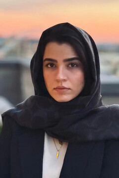 Iranian Yale Scholar