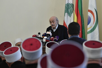 Jumblatt warns against foreign influence in Syria