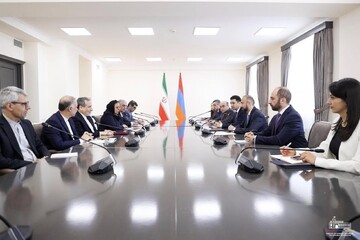 The Iranian and Armenian chief diplomats hold talks in Yerevan