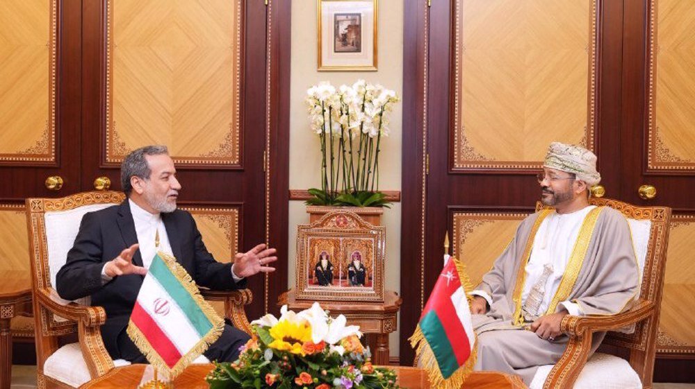 Araghchi in Oman