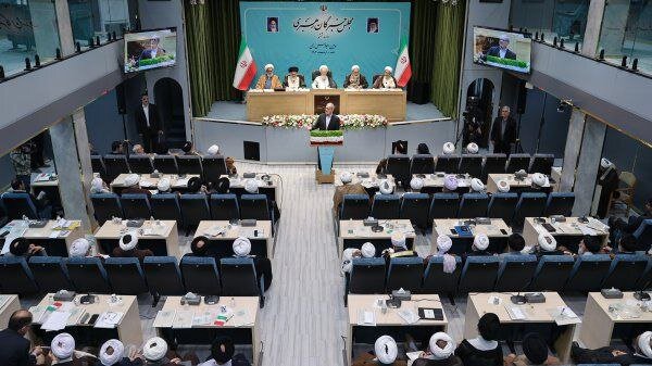 Pezeshkian at the assembly of experts