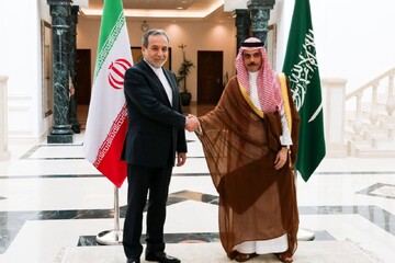 Foreign ministers of Iran, Saudi Arabia review bilateral relations in Jeddah meeting