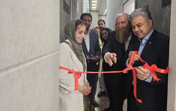 Iran opens its first specialized college for classic car restoration