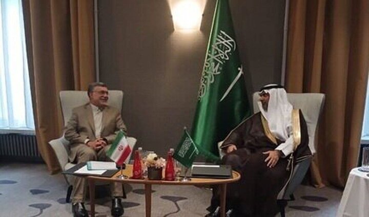 Iran discusses expanding health ties with Switzerland, Saudi Arabia