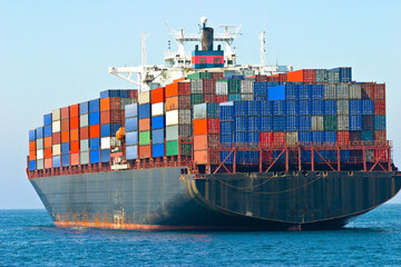 Iran exports non-oil goods worth $140m to Oman in a month