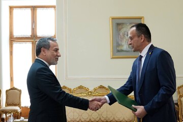 FAO’s new representative to Iran presents credentials to foreign minister