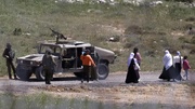 Syrian villagers drive out Israeli unit