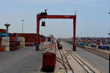 Transit of goods via railway increases by 131% in Shahid Rajaei port