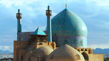 Imam Mosque’s massive dome undergoes restoration