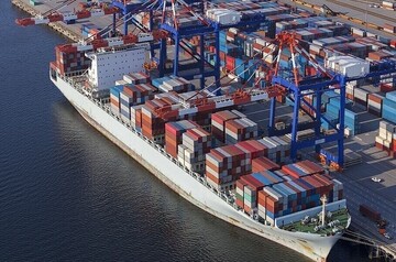 Iran says foreign trade remains stable amid regional tensions