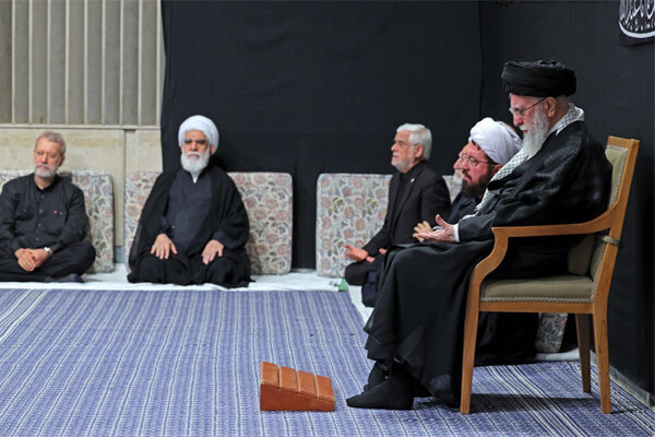Ayatollah Khamenei leads Ashura night ritual