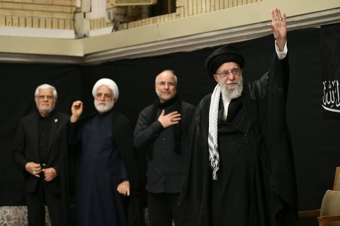 Ayatollah Khamenei attends Ashura night ritual