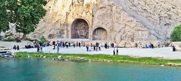 Taq-e Bostan sign installed in Turkey’s Gaziantep