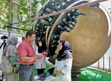 Restoration of Arnaldo Pomodoro’s 3-ton bronze sphere underway in Tehran