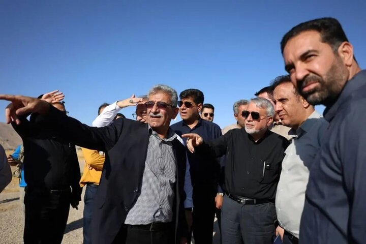 Iran’s culture minister calls for accelerated excavations at ancient city of Istakhr