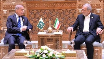 Pezeshkian and Sharif in Pakistan