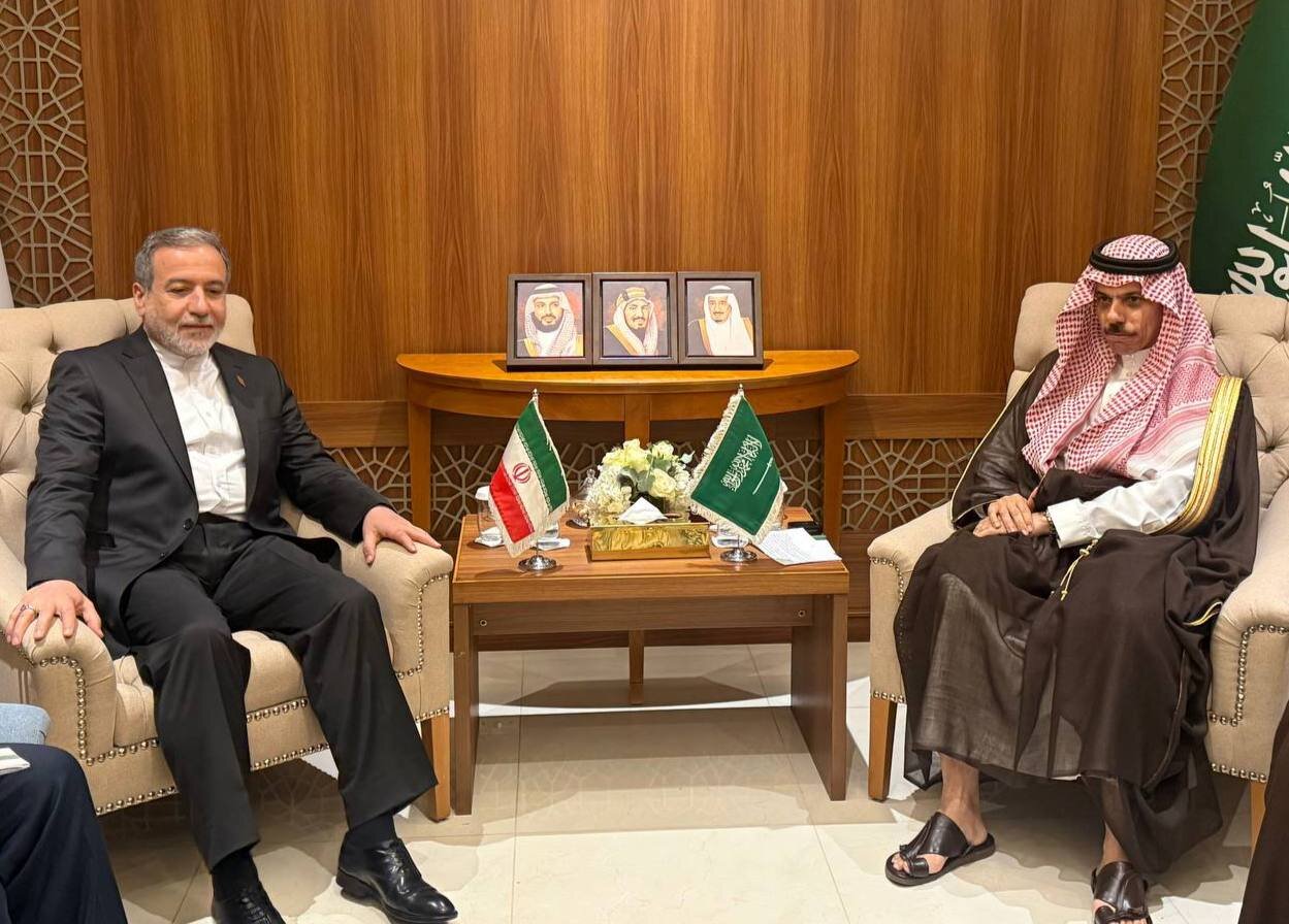 Iranian Foreign Minister Abbas Araghchi met with his Saudi counterpart in Jeddah on August 25, 2025