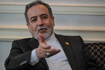 Israel seeks to weaken Lebanon the same way it crippled Syria: Araghchi
