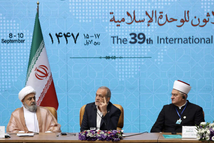 Pezeshkian and religious scholars