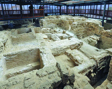Archaeologists evacuate Gaza artefacts from storehouse threatened by Israeli strike
