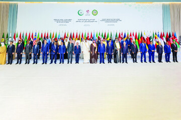 Doha summit ends with strong words, no action 