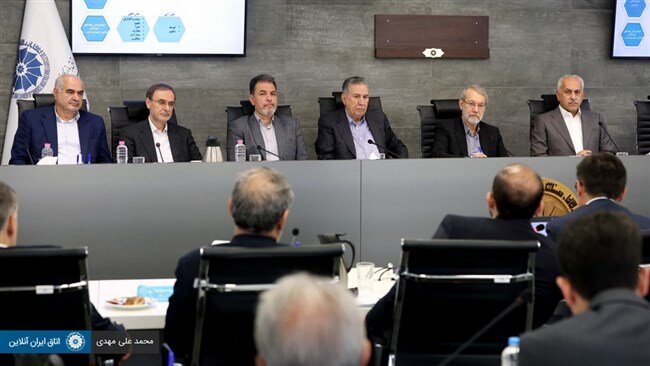 Iran security chief meets business leaders, pledges support for private sector