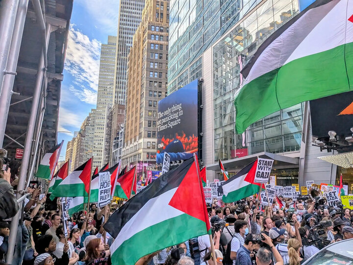Protests and walkouts eclipse Netanyahu’s UN appearance
