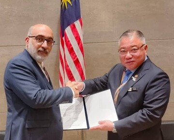 Tourism minister invites Malaysian counterpart to visit Tehran